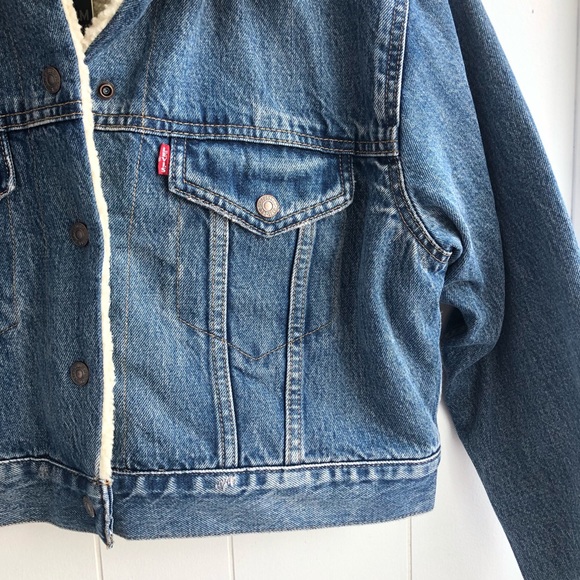 NWT Levi’s Cropped Sherpa Trucker Jacket - Picture 3 of 6